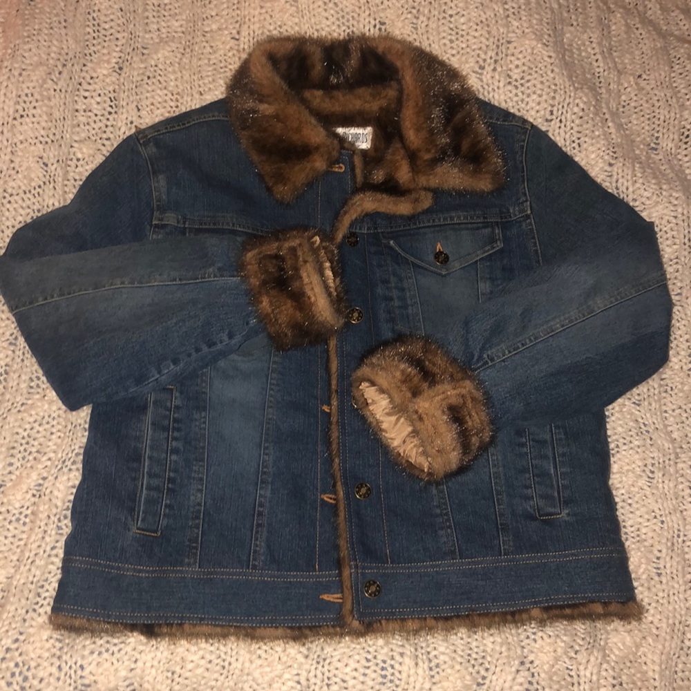 Fake fur denim jacket